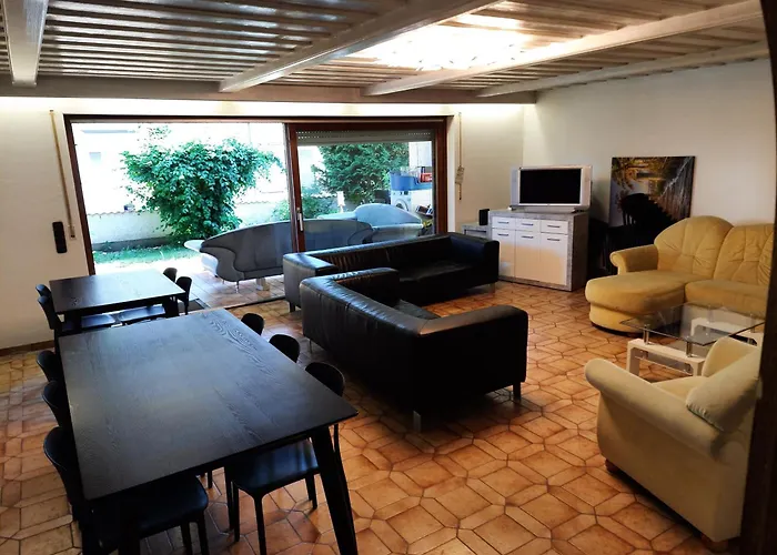 Xxl Apartment, 10 Beds, 4 Sleep-Rooms, 140Qm, 2 Wc, 2 Shower &&